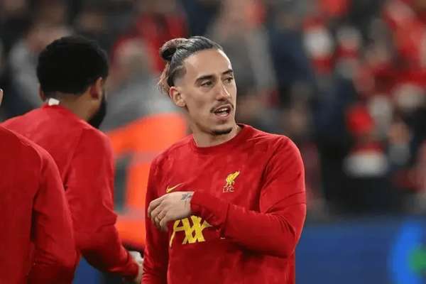 罗马与利物浦洽谈齐米卡斯租借事宜，左后卫或将转战意甲