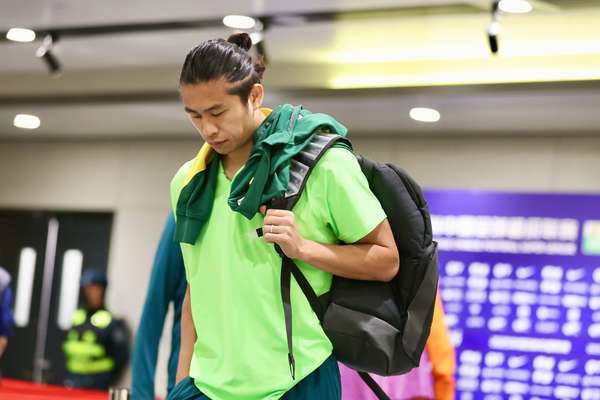 国安锋线大将张玉宁伤势无碍，中超50球里程碑后继续征战