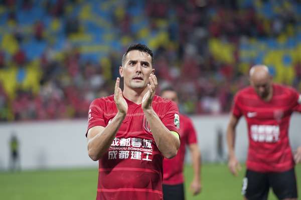 周定洋续约谈判失败！薪资分歧导致成都蓉城年底或将失去核心中场