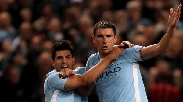 欧冠历史回溯：卡瓦尼曾在那不勒斯首场改制欧冠攻破曼城球门