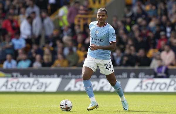 国米防线升级计划：阿坎吉成引援重点，帕瓦尔转会动向成悬念