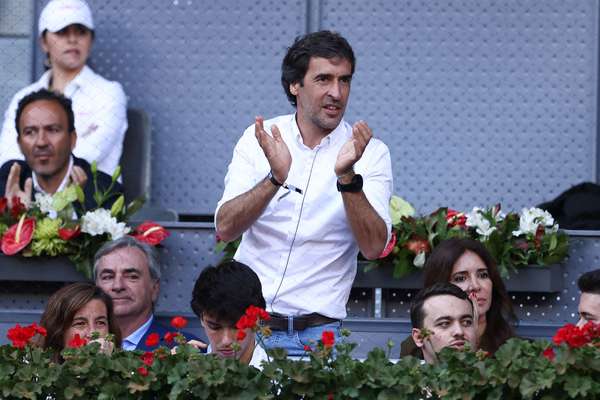 勒沃库森帅位考虑新选择：皇马传奇劳尔成为候选之一