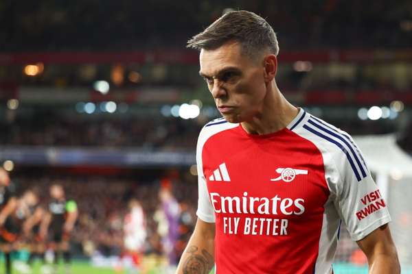 贝西克塔斯追求特罗萨德，转会谈判聚焦2000万欧元价格分歧