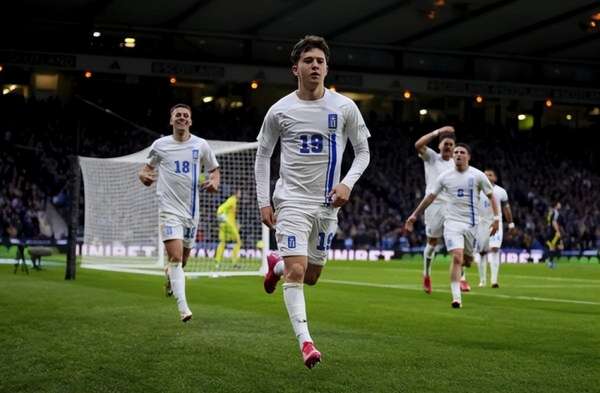 新星闪耀！17岁希腊天才卡雷察斯传射建功，国家队生涯迎突破