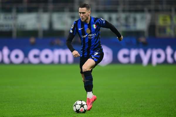 尤文错失泽林斯基内幕曝光：拒赴那不勒斯宿敌，转投国米获450万欧年薪