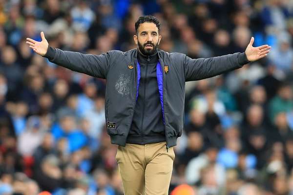 曼联无欧战反成困局，阿莫林体系短板暴露无遗