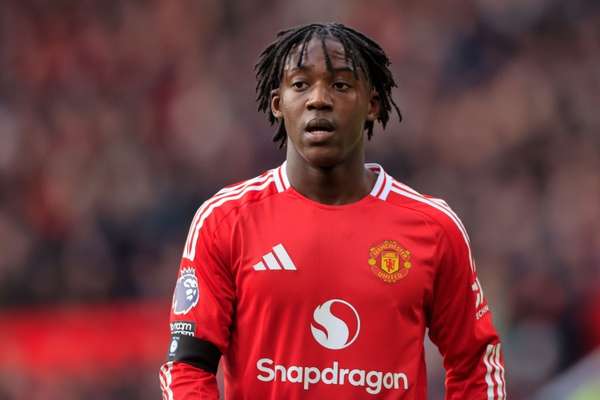 曼联新星梅努寻求外租 那不勒斯持续关注