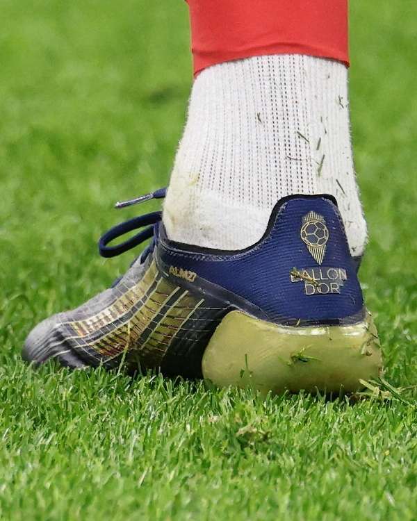 登贝莱金球战靴首秀建功 巴黎客场7-2横扫勒沃库森