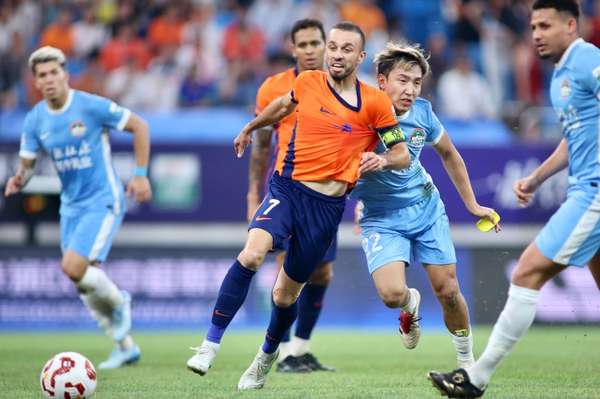 亚洲足坛跨年赛制浪潮下，中超改革需审慎推进