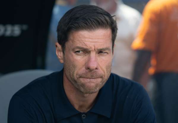 皇马更衣室暗流涌动 阿隆索迎执教生涯关键考验