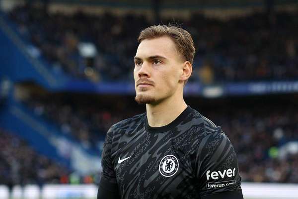 切尔西冬窗拒租约恩森 丹麦门将出场时间受限